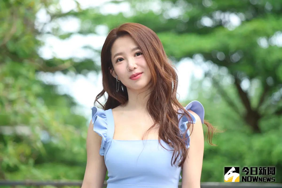 ▲郭書瑤先前被控是惡鄰居，還積欠管理費長達一年，近日她在Threads上發問互動網友，沒想到卻被拿管理費沒繳一事狠酸。（圖／記者陳明中攝影）