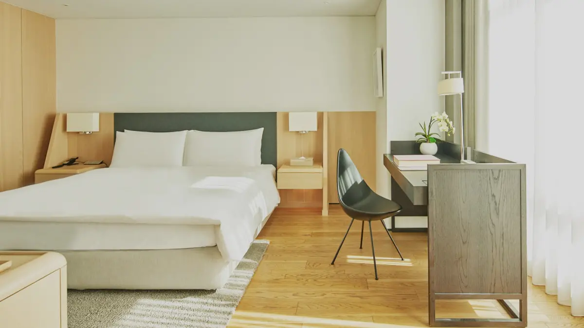 ▲晶英國際行館榮獲由行政院環保署頒布的「金級環保旅館」標章與「環保旅店」雙認證。（圖／晶英國際行館提供）