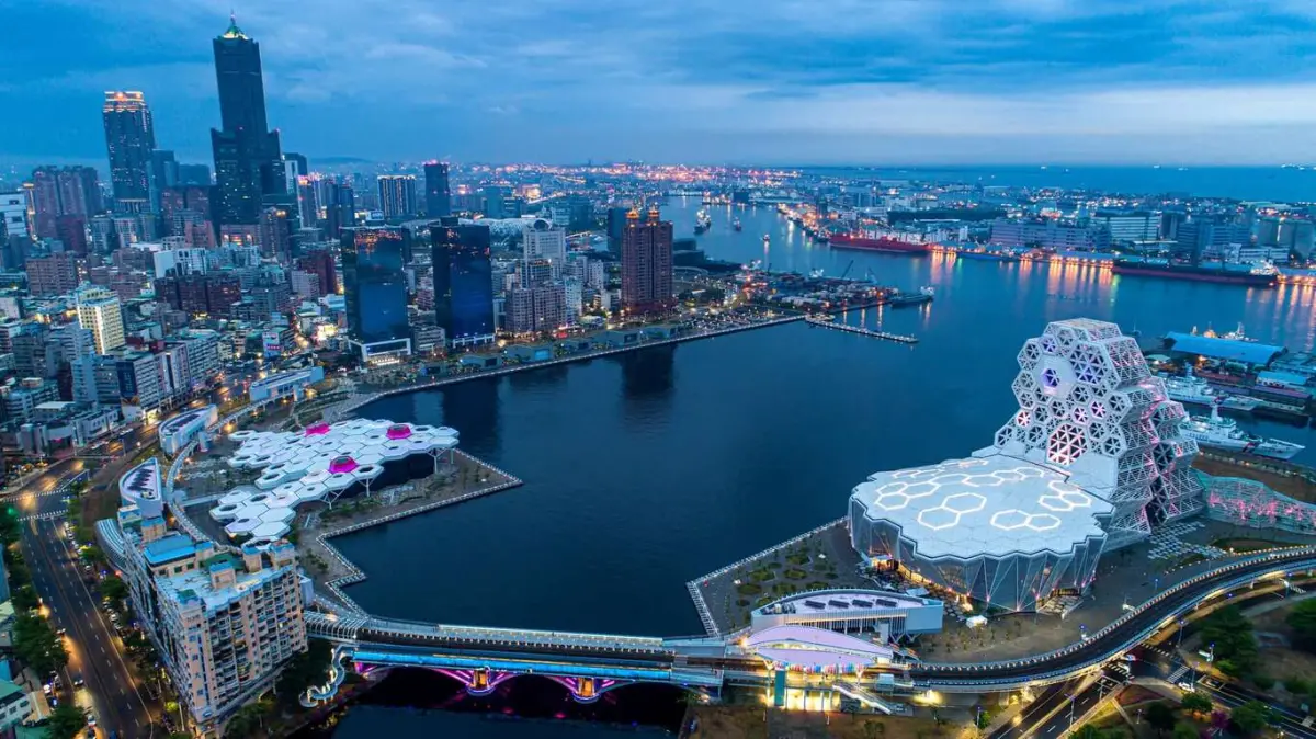 ▲陳其邁表示，亞洲新灣區是高雄最具投資潛力的區域，已招商多家國際大廠、媒合地方的新創量能。（圖／翻攝畫面）