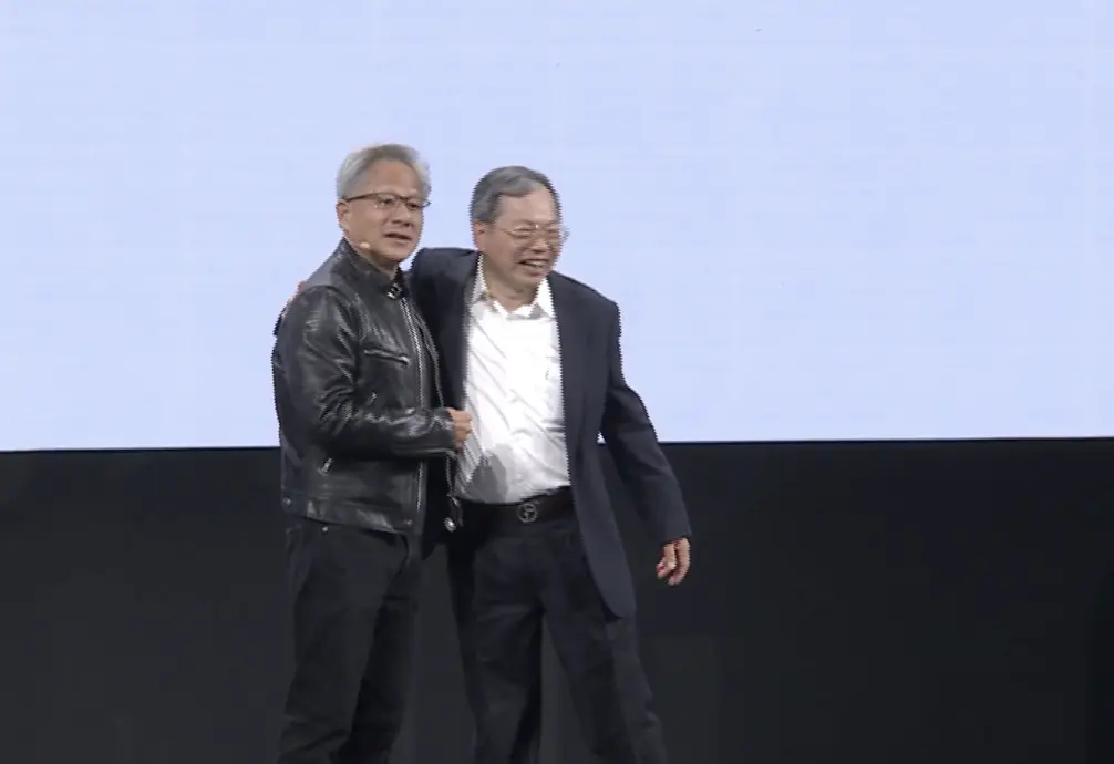 ▲美超微（Supermicro）創辦人、總裁暨執行長梁見後今（5）日在台北電腦展「COMPUTEX 2024」舉行主題演講，找來「3兆男」黃仁勳驚喜站台。（圖／擷取自COMPUTEX官方YT）