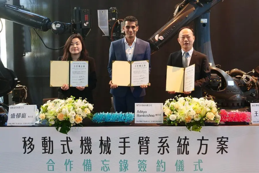 ▲逢甲大學與數位工業界尖端技術大廠西門子及儀佳傳動科技攜手，運用AI與機械手臂，建構智慧工廠，重新塑造台灣營建產業的未來。（逢甲大學提供）