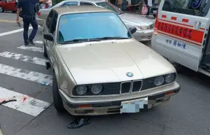 債務糾紛惹禍!高雄BMW男幫友作保遭討債 下秒竟撞當鋪人員拖行