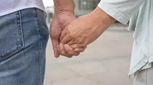 女友在王瑞豐坐牢時不離不棄,一路堅信清白,最後兩人也結為連理。 ▲女友在王瑞豐坐牢時不離不棄,一路堅信清白,最後兩人也結為連理。(圖/記者王郁勳攝)