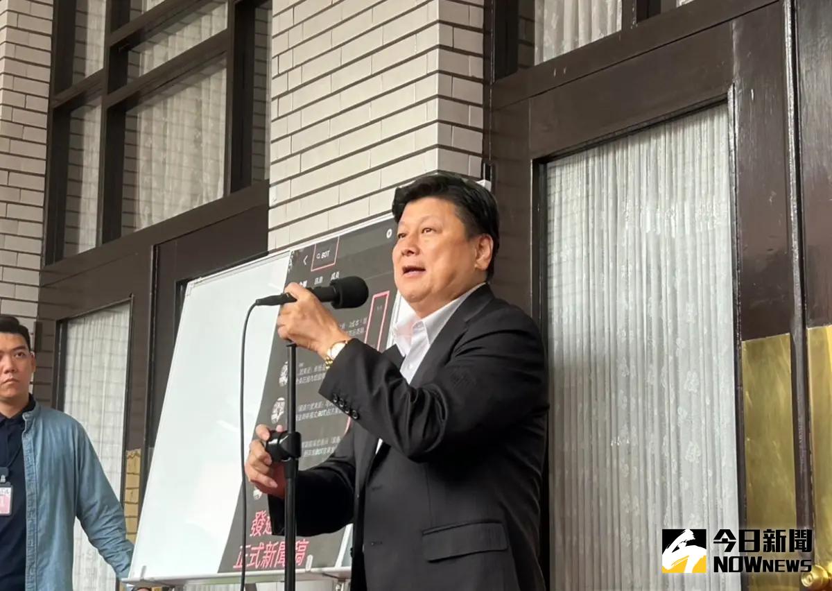 ▲國民黨立法院黨團總召傅崐萁說，民進黨稱2兆錢坑就是抹黑。（圖／記者林怡昕攝，2024.06.06）