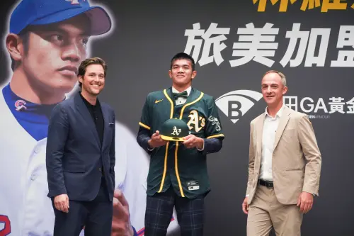 ▲林維恩（中）加盟運動家僅2年就登上2A，未來有機會成為平鎮高中首位登上大聯盟的投手。（圖／大漢行銷提供）