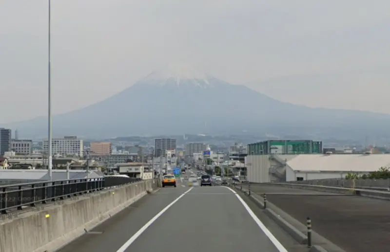 富士山打卡亂象頻傳！「夢之大橋」準備上圍欄遮景