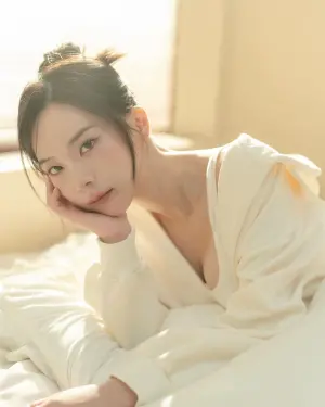 ▲身材火辣的奎丁,昨日在YouTube上傳她差點毀容的影片。(圖/翻攝自奎丁IG) ▲身材火辣的奎丁,昨日在YouTube上傳她差點毀容的影片。(圖/翻攝自奎丁IG)