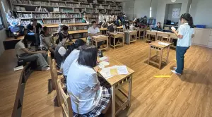 才因徐巧芯成熱門話題!官方突停辦辯論賽 台中校長們自己來 ▲學生們參加辯論比賽,參加人數及規模都大不如前。(圖/台中市議員李天生提供,2024.06.07)