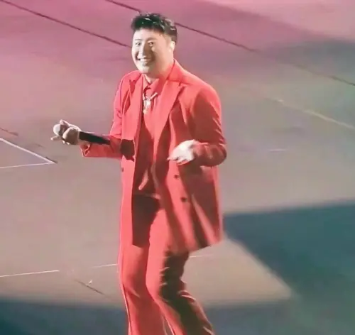 ▲潘瑋柏先前曾經發文自嘲說:「我演唱會真的超值票價!一場可以看4個歌手表演!潘瑋柏、潘帥、潘瑋和潘瑋厚,哪裡來的超值機會?」引起粉絲熱議。(圖/潘瑋柏IG) ▲潘瑋柏先前曾經發文自嘲說:「我演唱會真的超值票價!一場可以看4個歌手表演!潘瑋柏、潘帥、潘瑋和潘瑋厚,哪裡來的超值機會?」引起粉絲熱議。(圖/潘瑋柏IG)