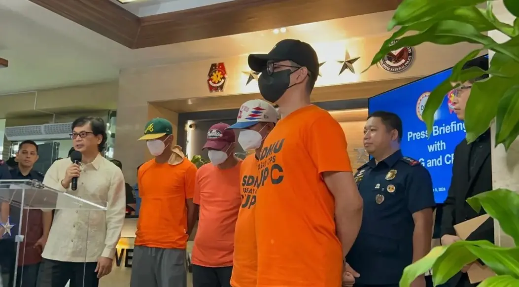 ▲三名中國人和一名馬來西亞人在菲律賓被綁架，兇手竟然是四名警察。（圖／翻攝自X）