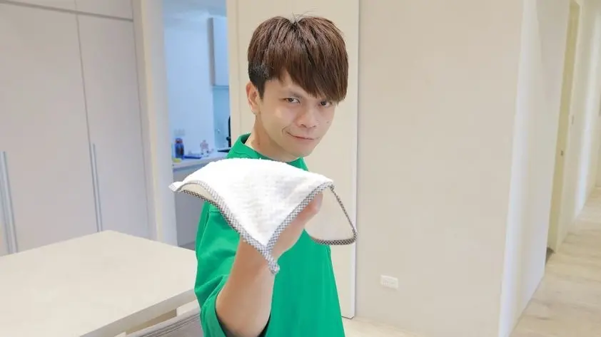 ▲蔡阿嘎今（25）日上傳一段短片，內容為他和老婆二伯向蔡桃貴、蔡波能解釋前員工蘿拉離開工作室的原因，蔡波能安慰「1句話」讓蔡阿嘎直呼被療癒到。（圖／蔡阿嘎IG）