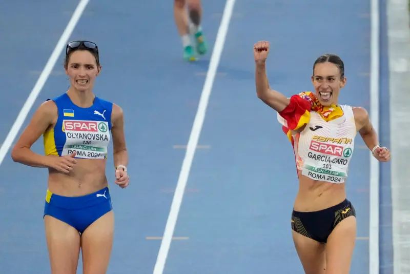 ▲西班牙女將Laura Garcia-Caro在歐洲田徑錦標賽女子20公里競走上一度有機會拿下銅牌，但她太早開始慶祝，結果反被烏克蘭選手Lyudmila Olyanovska「超車」，失去這一面獎牌。（圖／美聯社／達志影像）