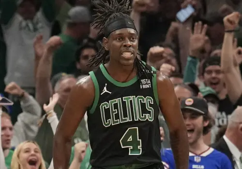 ▲塞爾提克Jrue Holiday繳出26分11籃板0失誤超狂表現,成為繼2013的Tim Duncan後,首位在NBA總冠軍戰25分+10籃板且沒有發生失誤的球員。(圖/美聯社/達志影像) ▲塞爾提克Jrue Holiday成為球隊奪冠的隱藏版MVP。(圖/美聯社/達志影像)