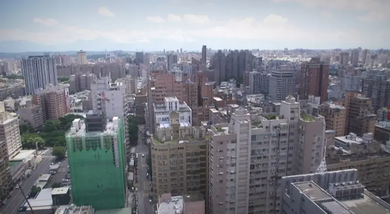 ▲針對傳出新安青房貸爆出1700件疑似違約案件,財政部今(1)日表示,目前還在查核中。(圖/家庭消費中心攝)