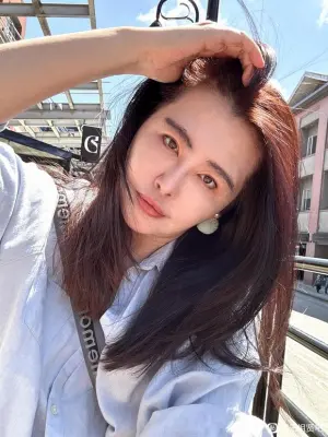 ▲王祖賢近貌曝光,被稱讚不像57歲中年婦女。(圖/翻攝自王祖賢貼吧) ▲王祖賢近貌曝光,被稱讚不像57歲中年婦女。(圖/翻攝自王祖賢貼吧)