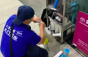 全線飲水機突停用！桃園機捷說明原因：廠商保養取樣有瑕疵已更換
