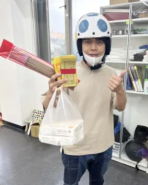 ▲蔡阿嘎6日大動作開除元老員工蘿拉,近日的發文都引發粉絲及外界關注。(圖/翻攝自蔡阿嘎IG) ▲蔡阿嘎6日大動作開除元老員工蘿拉,近日的發文都引發粉絲及外界關注。(圖/翻攝自蔡阿嘎IG)
