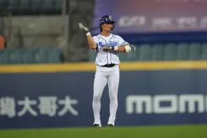 王勝偉生涯第1500場出賽！中職史上第7人　40歲還可以守游擊超強
