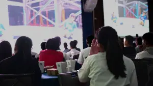 ▲典禮首映由國內知名導演李惠仁拍攝的紀錄短片。紀錄獲獎學生在逆境中不畏艱難的故事。（圖／美國威德提供）