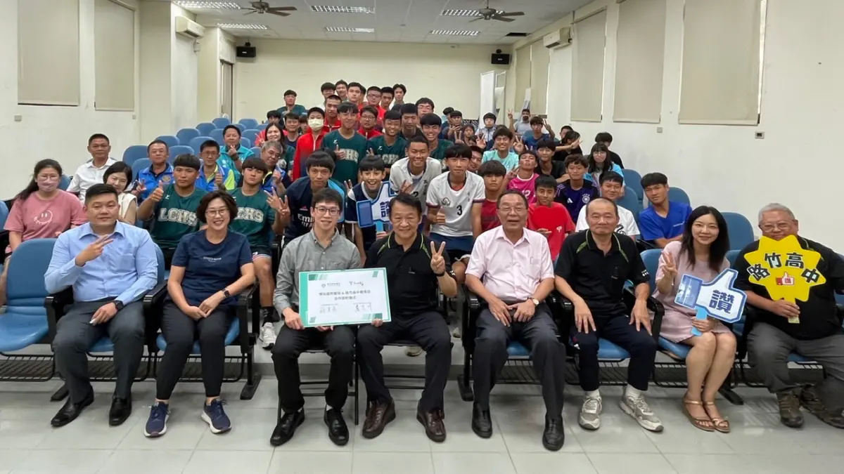 ▲博田國際醫院與路竹高中合作，協助體育班學生，運動醫學衛教指引。（圖／博田國際醫院提供）