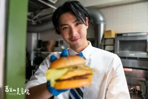 ▲連晨翔甩偶包一天吃6餐暴肥21公斤。(圖/TVBS提供) ▲連晨翔甩偶包一天吃6餐暴肥21公斤。(圖/TVBS提供)