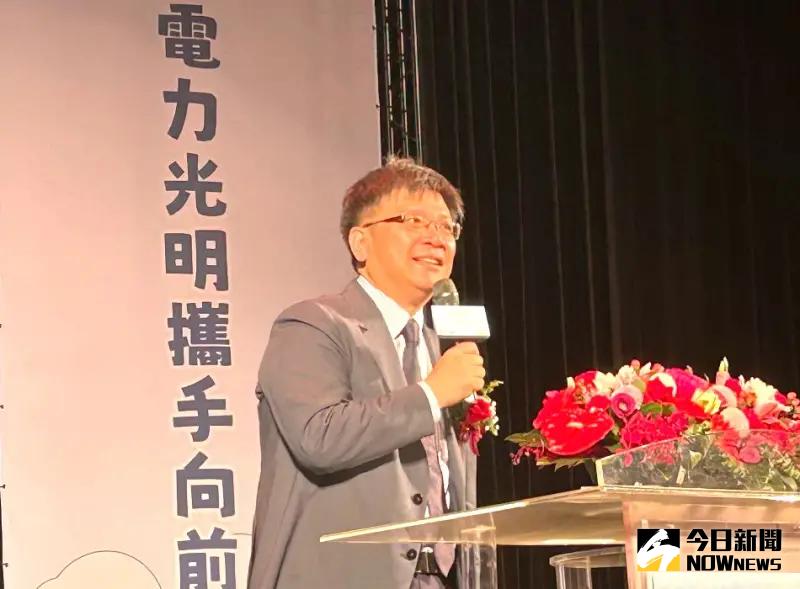 ▲台電董事長曾文生近日表示，台電支持高科技產業赴「支持電源開發的縣市發展」，避免電網負擔過大。(圖／記者黃守作攝，2024.06.14)