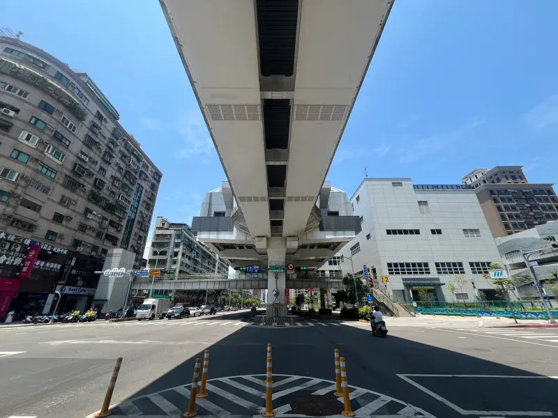 ▲新莊思源路有捷運站並鄰近2大重劃區，為去年第四季熱門申貸路段。（圖／信義房屋提供）