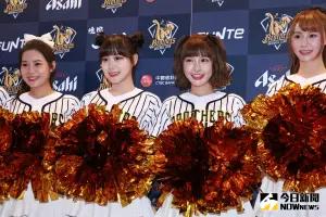 ▲Passion Sisters成員峮峮談到和阪神虎啦啦隊女孩「Tiger Girls」,認為是相當有趣的一次交流。(圖/記者吳翊緁攝) ▲Passion Sisters成員峮峮談到和阪神虎啦啦隊女孩「Tiger Girls」,認為是相當有趣的一次交流。(圖/記者吳翊緁攝)