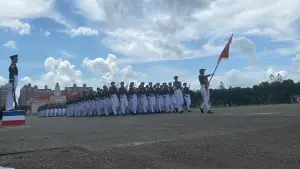 艷陽熱辣辣!賴清德赴黃埔百年校慶閱兵 多人中暑跪地