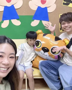 ▲蔡阿嘎(右)的大兒子蔡桃貴日前從幼兒園畢業。(圖/蔡阿嘎IG) ▲蔡阿嘎(右)的大兒子蔡桃貴日前從幼兒園畢業。(圖/蔡阿嘎IG)