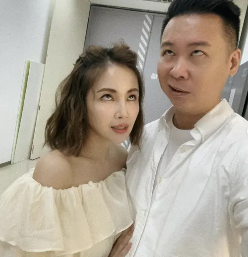 ▲鍾欣怡和老公孫樂欣結婚10年,夫妻互動相當有趣。(圖/翻攝自鍾欣怡IG) ▲鍾欣怡和老公孫樂欣結婚10年,夫妻互動相當有趣。(圖/翻攝自鍾欣怡IG)