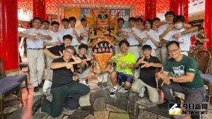 ▲高雄中學儀隊7名學生將挑戰第12屆九天盃太子極限環臺賽。(圖/記者陳美嘉攝,2024.06.17) ▲高雄中學儀隊7名學生將挑戰第12屆九天盃太子極限環臺賽。(圖/記者陳美嘉攝,2024.06.17)