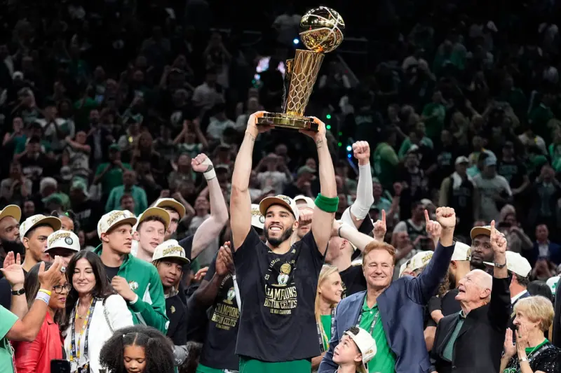▲NBA「綠衫軍」波士頓塞爾提克，是NBA歷史上奪下最多冠軍的球隊，近日傳出轉賣消息，球隊估值達47億美元（約合1532億台幣）。（圖／美聯社／達志影像）