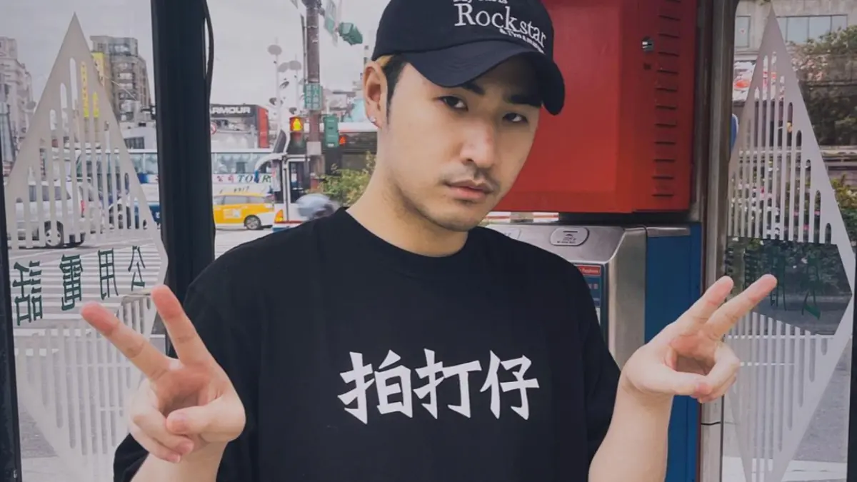 ▲鹿希派在節目《11點熱吵店》中自爆自己不是「媽寶」，鮮少和母親聯絡，會打給她通常都只是想主動匯錢，讓全場來賓傻眼。（圖／IG piepiepandaboy）