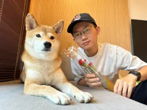 ▲Youtuber視網膜在18日發文透露,自己最近都會收到數十個人傳訊息來說要借錢,讓他感到相當困擾。(圖/視網膜臉書) ▲Youtuber視網膜在18日發文透露,自己最近都會收到數十個人傳訊息來說要借錢,讓他感到相當困擾。(圖/視網膜臉書)