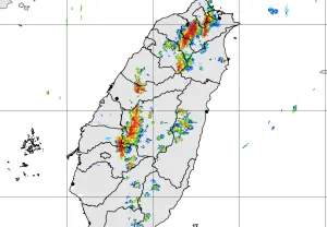 快訊／國家警報響了！雙北等7縣市「大雷雨警戒」　桃園山區暴雨
