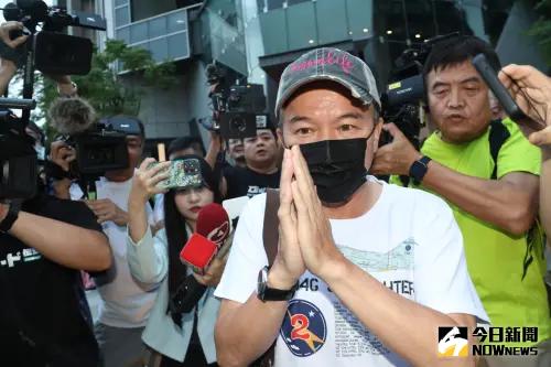 孫安佐,孫鵬,瓦斯火槍,北市刑大,北檢,移送。(圖/NOWnews記者 陳明中攝影2024.06.19) ▲孫安佐,孫鵬,瓦斯火槍,北市刑大,北檢,移送。(圖/NOWnews記者 陳明中攝影2024.06.19)