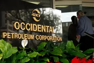 ▲巴菲特為何鍾情西方石油（Occidental Petroleum），有分析師直言大家都非常好奇這個問題的答案，「但我不確定真的有人知曉」。（圖／美聯社／達志影像）