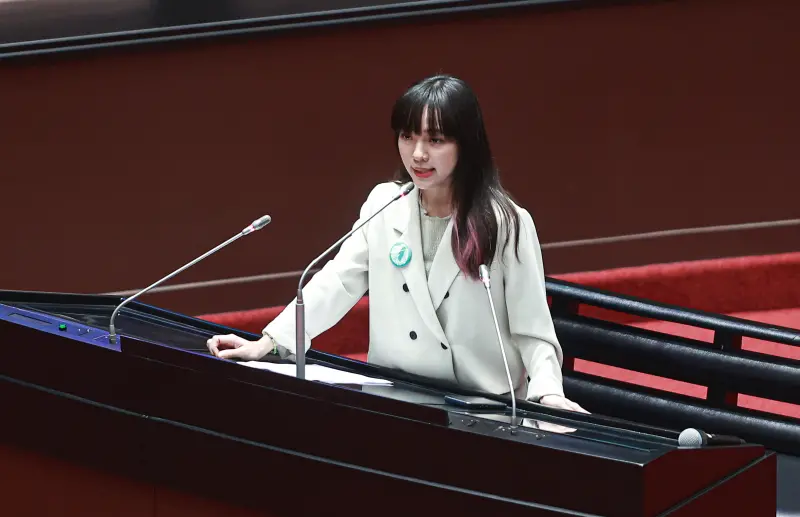 ▲周玉蔻點名黃捷參選2026高雄市長。(圖/葉政勳攝,20240620)