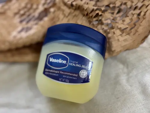 凡士林用途超多！鼻子脫皮急救、小擦傷OK繃　藥師揭4大使用禁忌
