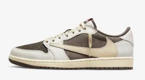 ▲該款球鞋為美國饒舌歌手崔維斯史考特(Travis Scott),與Nike AIR JORDAN系列的聯名款「Travis Scott x Air Jordan 1 Low OG"Reverse Mocha"摩卡倒勾」。(圖/翻攝自Nike官網) ▲該款球鞋為美國饒舌歌手崔維斯史考特(Travis Scott),與Nike AIR JORDAN系列的聯名款「Travis Scott x Air Jordan 1 Low OG Reverse Mocha 摩卡倒勾」。(圖/翻攝自Nike官網)