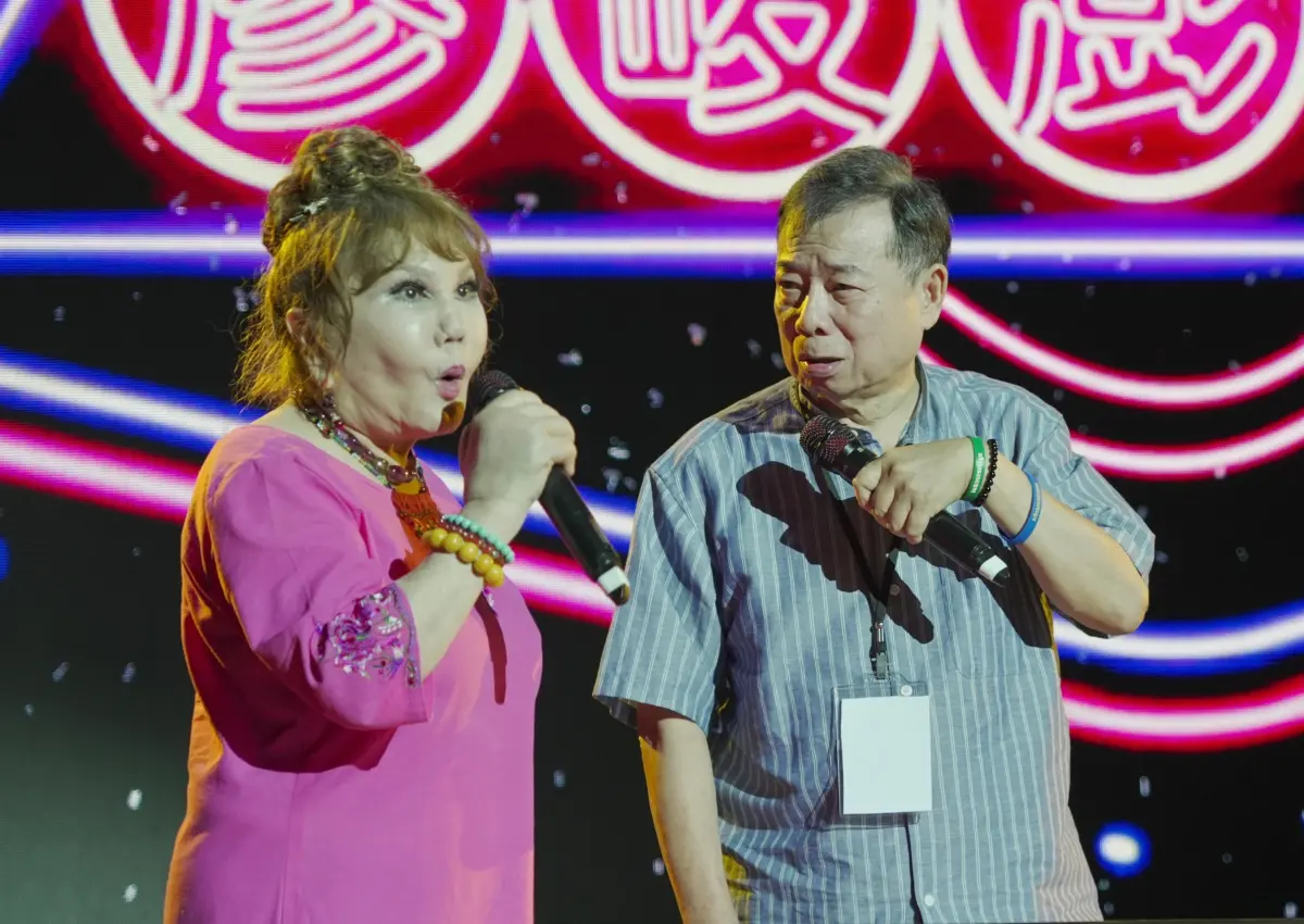 ▲廖峻（右）去年捲入性騷疑雲提告女網紅，日前突然撤告，他首度公開原因，一旁好友澎澎（左）幫忙喊冤。（圖／台灣優質生命協會提供)