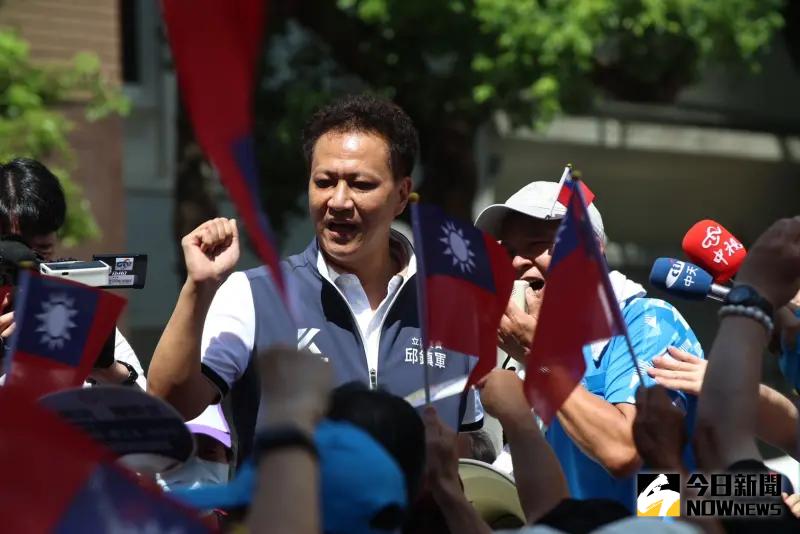 ▲國民黨立委邱鎮軍被發現其持有5張雲豹股票。（圖／NOWnews攝影中心）