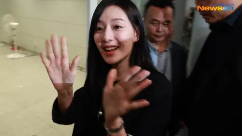 ▲《淚之女王》女主角金智媛今天首度來台,明天將出席精品記者會。(圖/翻攝뉴스엔·Newsen YouTube) ▲《淚之女王》女主角金智媛今天首度來台,明天將出席精品記者會。(圖/翻攝뉴스엔·Newsen YouTube)