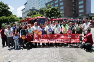 南市新購10輛主力消防車啟用　黃偉哲積極打造安全大台南
