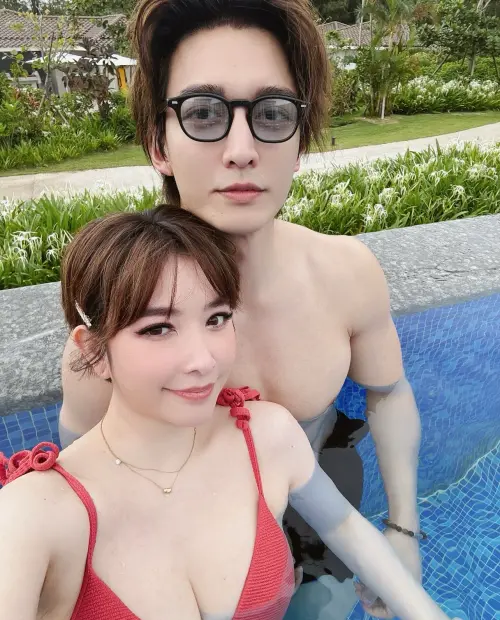 ▲許維恩甜蜜依偎在丈夫王家梁身邊。（圖／sharon701111 IG）