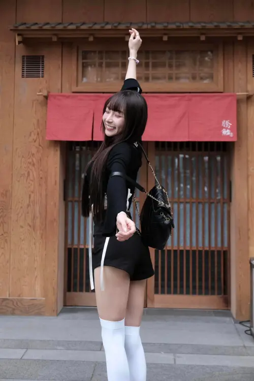 ▲「啦啦隊一姐」林襄情商、抗壓性之高令人佩服,越被酸民罵,知名度越高,紅到發紫。(圖/林襄臉書) ▲「啦啦隊一姐」林襄情商、抗壓性之高令人佩服,越被酸民罵,知名度越高,紅到發紫。(圖/林襄臉書)