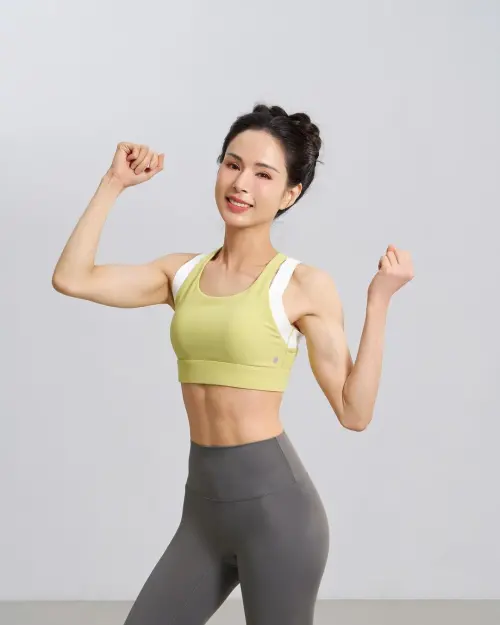 ▲李若彤表示「健身」讓她從人生的最低潮站了起來，認為「健身」就是自己的救命恩人。（圖／摘自李若彤IG）