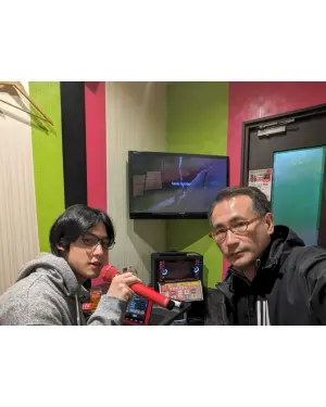 ▲在德德發文之後,爸爸鄭運鵬也跑來他的貼文底下留言回應:「至少考前不要在我面前玩妖怪手錶吧!」爸爸還透露自己發現德德玩遊戲的原因,逗笑一大票粉絲。(圖/德德IG) ▲在德德發文之後,爸爸鄭運鵬也跑來他的貼文底下留言回應:「至少考前不要在我面前玩妖怪手錶吧!」爸爸還透露自己發現德德玩遊戲的原因,逗笑一大票粉絲。(圖/德德IG)