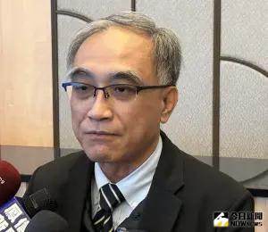 ▲產業園區管理局局長楊伯耕說明高雄軟體園區受惠AI熱潮激勵,帶動營收成長。(圖/記者黃守作攝) ▲產業園區管理局局長楊伯耕說明高雄軟體園區受惠AI熱潮激勵,帶動營收成長。(圖/記者黃守作攝)